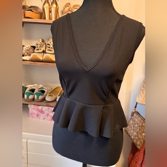 Elegant Black Peplum Dress - Picture 2 of 4